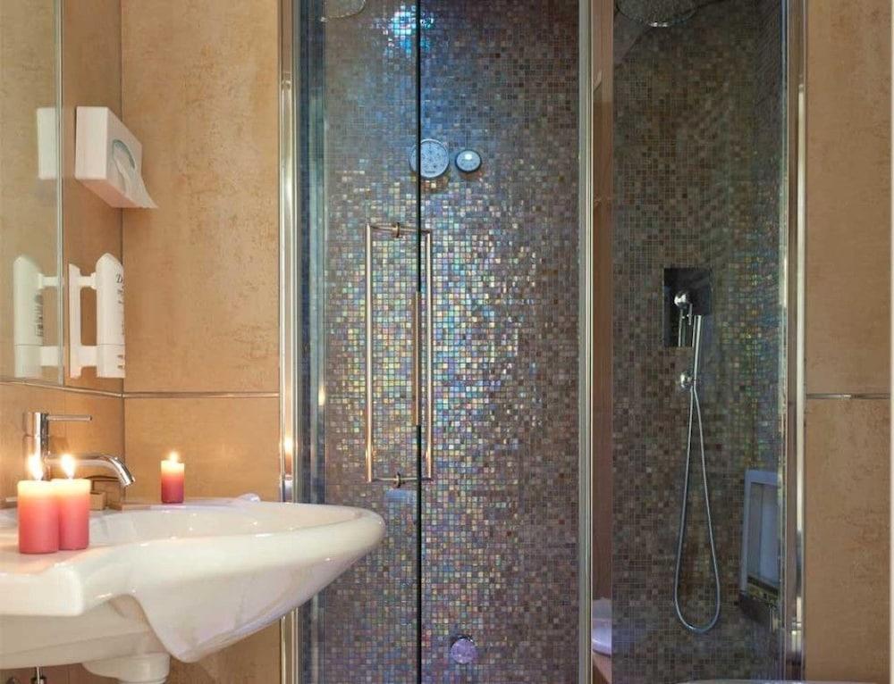 Hotel Derby Exclusive Milano Marittima Bagian luar foto