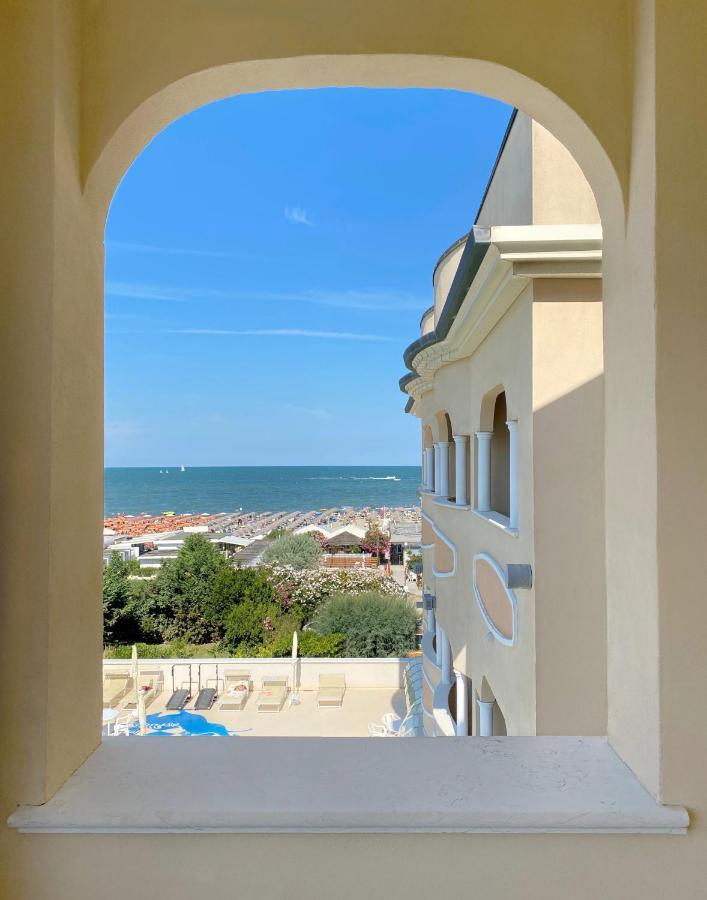 Hotel Derby Exclusive Milano Marittima Bagian luar foto