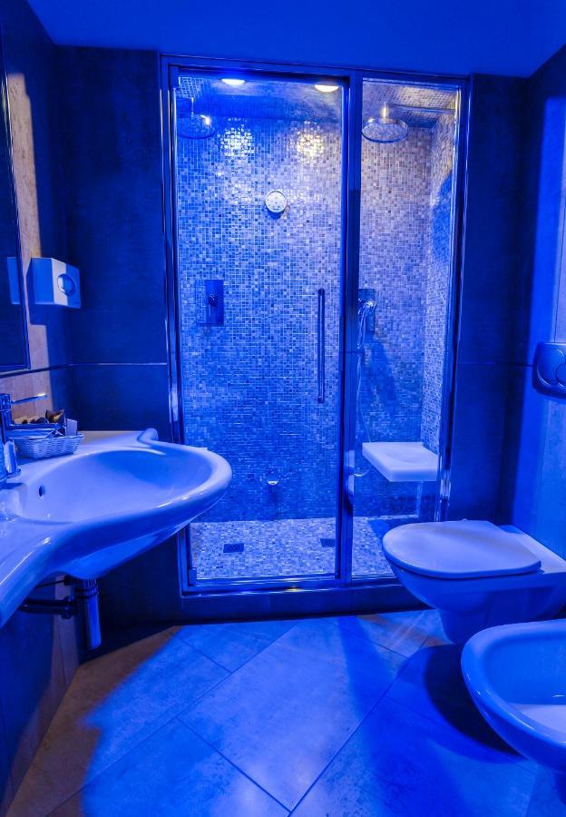 Hotel Derby Exclusive Milano Marittima Bagian luar foto