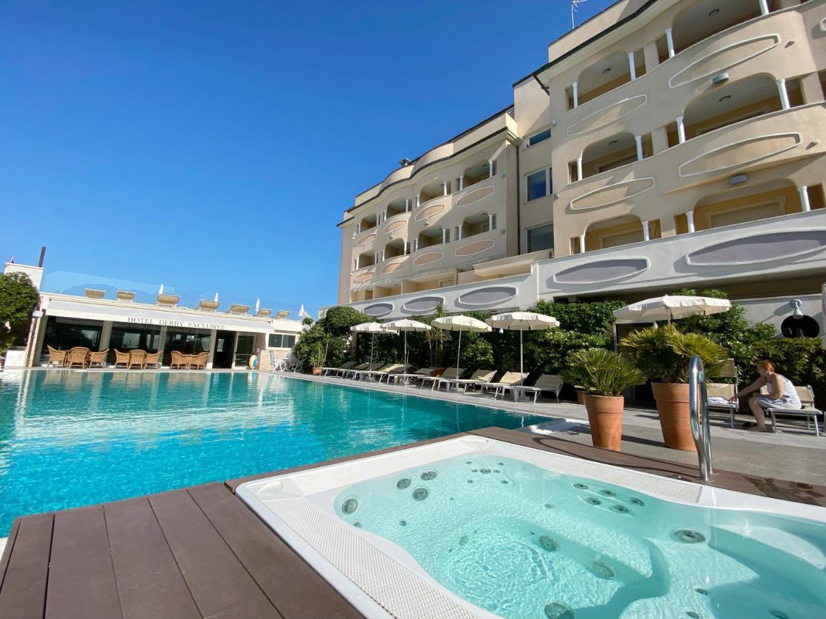 Hotel Derby Exclusive Milano Marittima Bagian luar foto