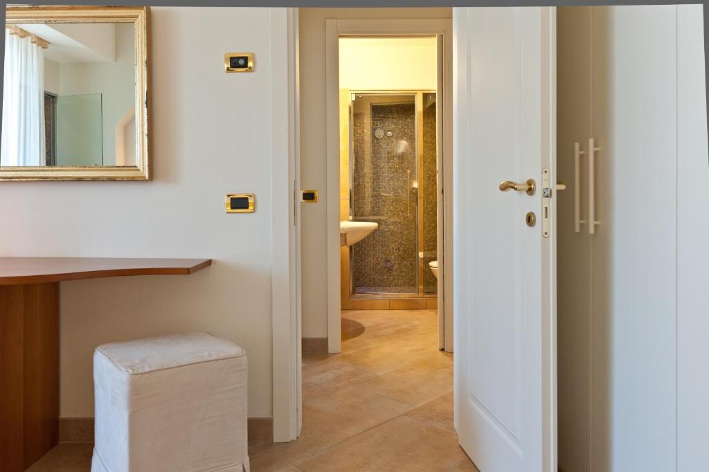 Hotel Derby Exclusive Milano Marittima Ruang foto