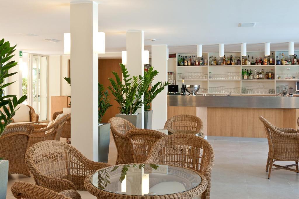 Hotel Derby Exclusive Milano Marittima Bagian luar foto